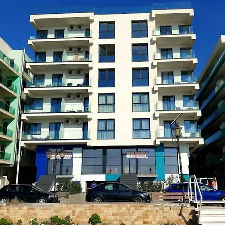 Black Sea Overlook Apartment *